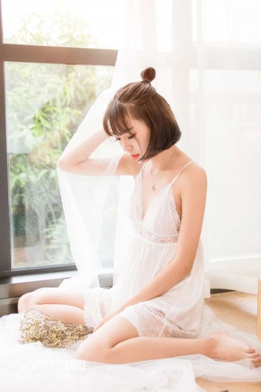 老公当着我的面和别的女人聊天